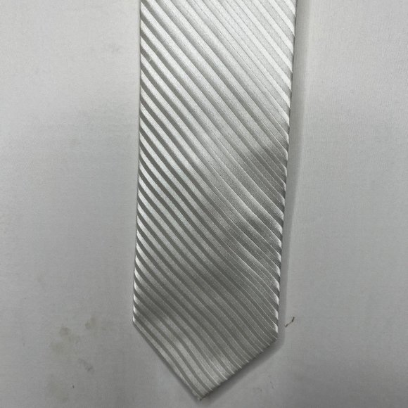 Pierre Cardin Men’s Necktie sz 3 ¼” White on White Stripes Wedding Formal - Picture 1 of 10